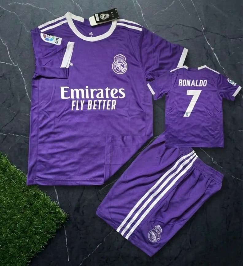 Real Madrid 2016-17 away kit (Ronaldo-7)