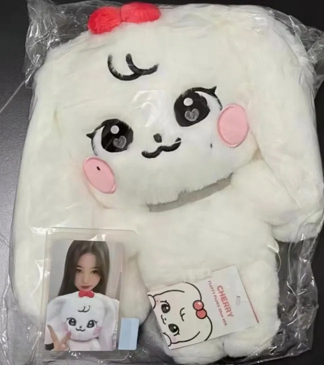 Up for pre-order! IVE Wonyoung Minive "Cherry" 30cm