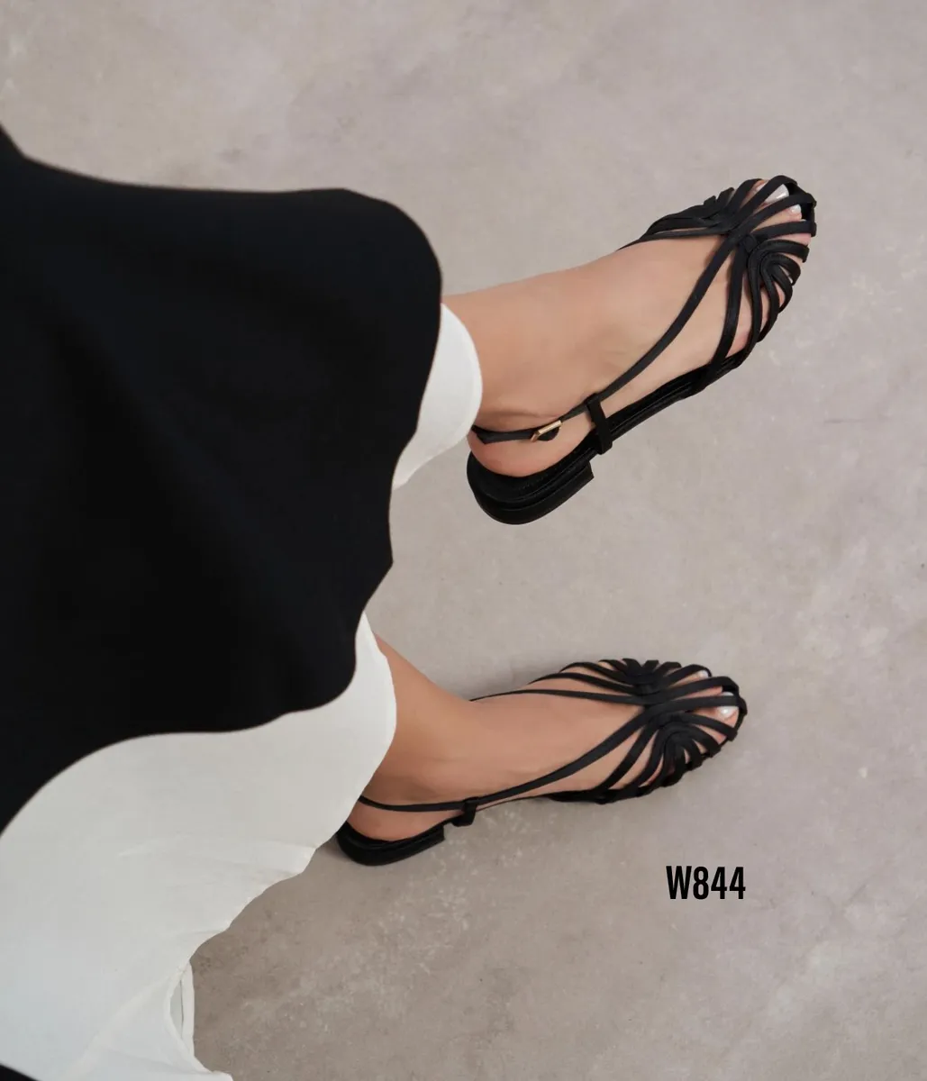 W844