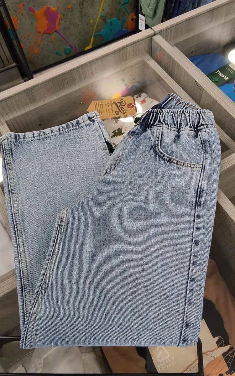 Washed denim pant