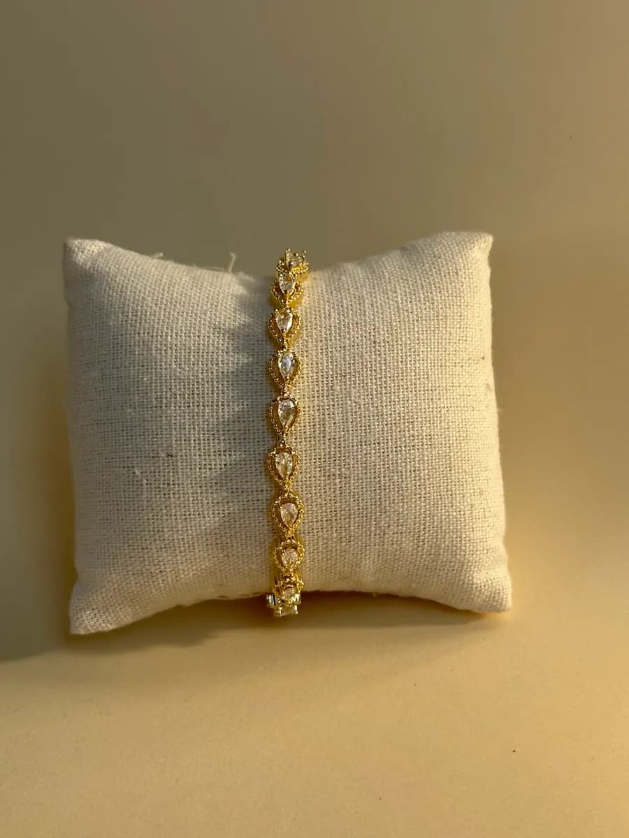 Pear bracelet